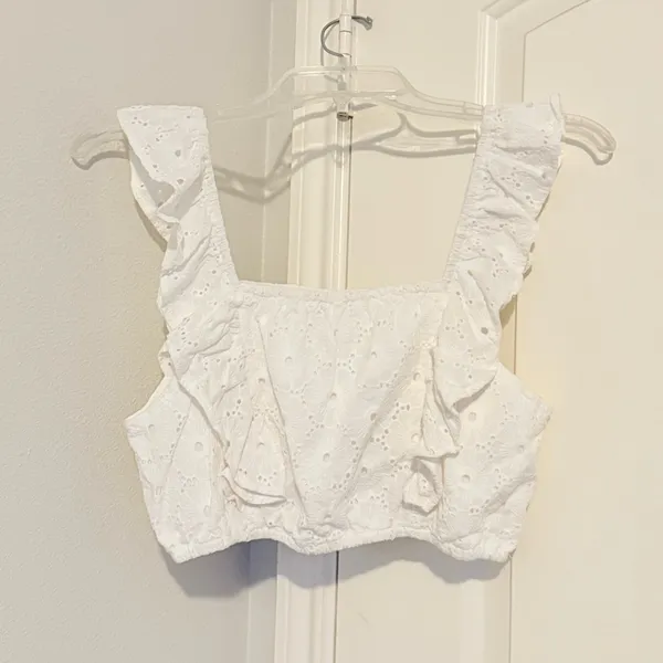 Avec Les Filles White Eyelet Ruffle Crop Top Square Neck Size Small - Image 8