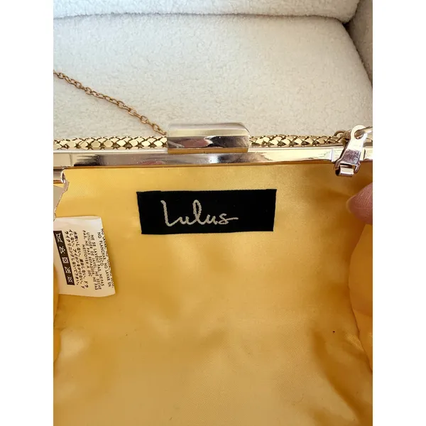 Lulus Clutch Bag Women's Gold Detachable Crossbody Chain Strap Clasp Closure - Image 5