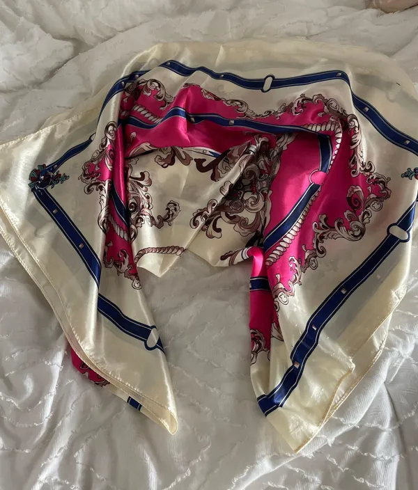 Scarf Top White - Image 2