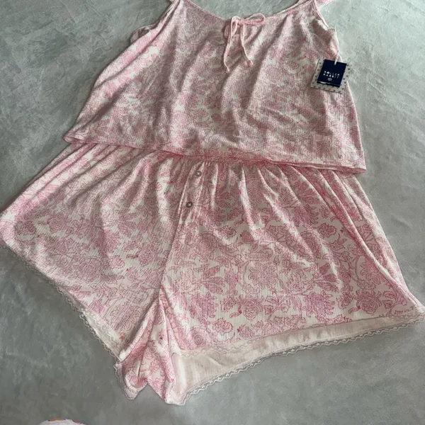 Roller Rabbit x Target Sketched Floral Pointelle Tank Top & Shorts Pajama Set in Pink size XXL - Image 3