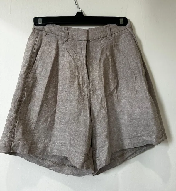 Old Navy Beige Linen Shorts - Image 2