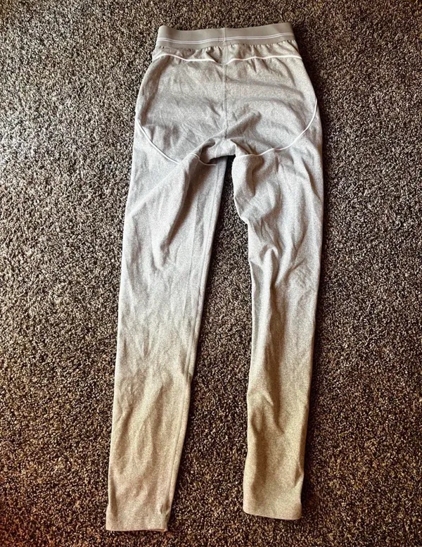 ALO Yoga Grey Set - Image 7