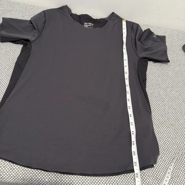 Arc’teryx NORVAN CREW NECK SHIRT SS WOMEN'S - BLACK Size XS Tp - Image 13