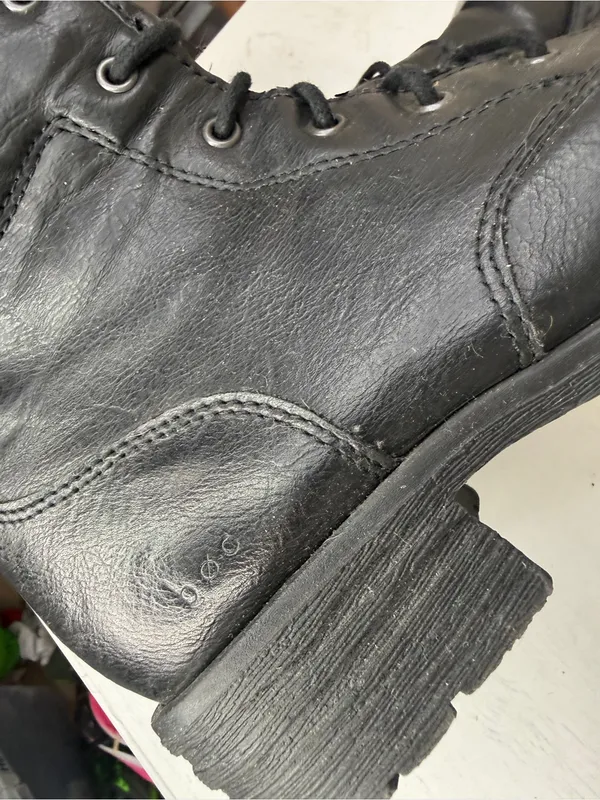 b.o.c. Black Leather Combat Boots Fold Over Cuff Sz 7 Moto Fall Boho Witchy - Image 4
