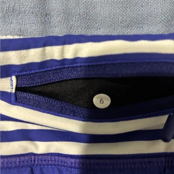 Women’s Lululemon blue skort size 6 - Image 4