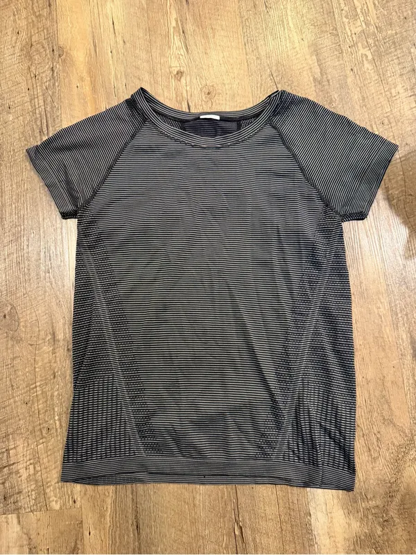 Athleta Momentum Seamless Tee Charcoal & Black Striped Short-Sleeve Top - Image 2