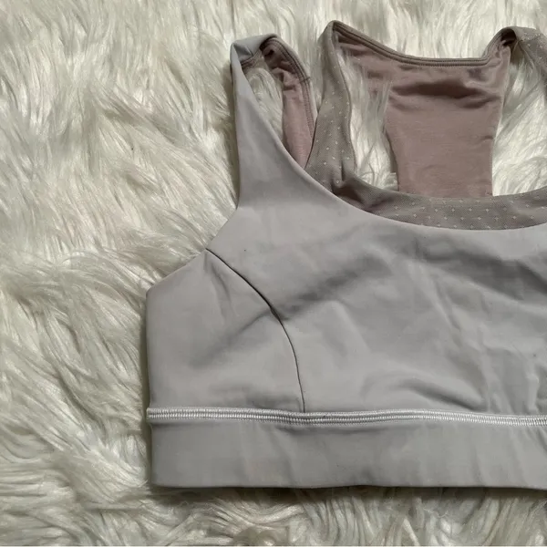 Lululemon Women's Size 8 Glide and Stride Bra Light Gray Mauve Mesh Polka Dots - Image 2