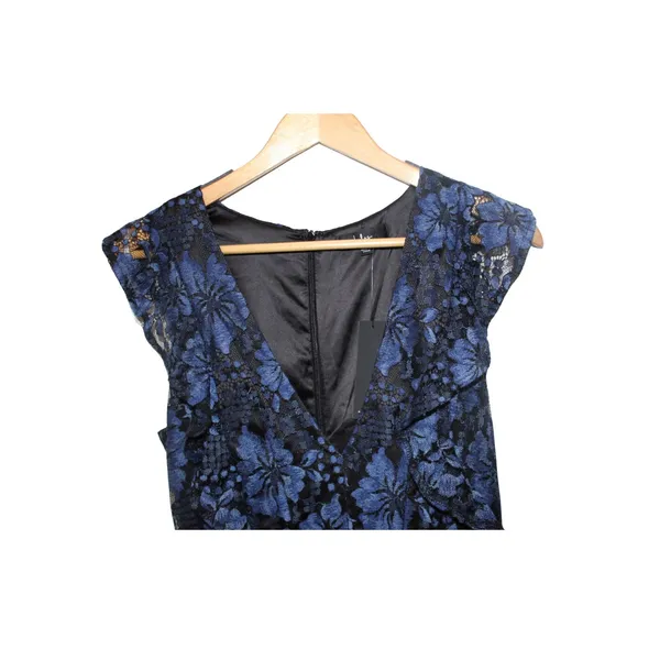 NWT Lulu's Molinetto Navy Blue Lace Ruffled Tiered Maxi Dress Size M - Image 5