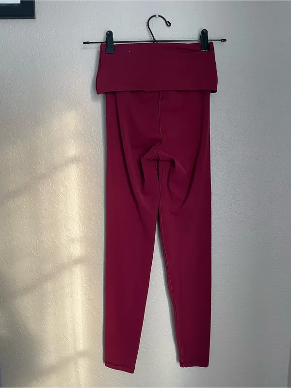 New Aerie Offline Real Me Xtra Fold Over Leggings Size XS Deep Cherry Stretchy - Image 7