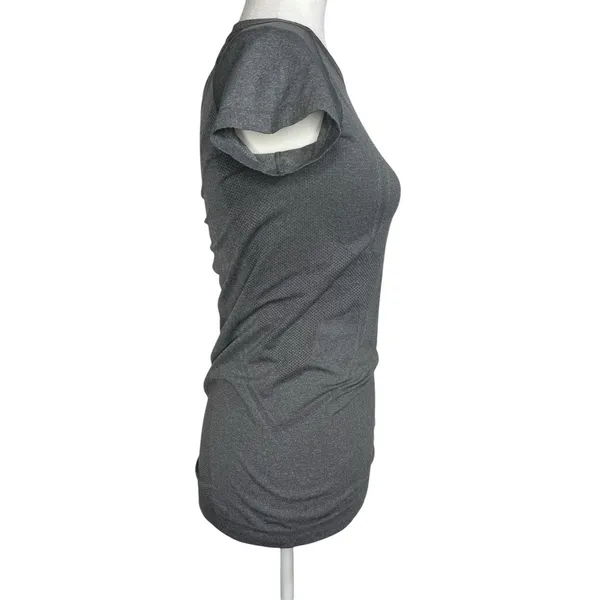 Lululemon Variegated Mesh Swiftly Tech Short Sleeve Top 6 Athleisure Workout‎ - Image 4