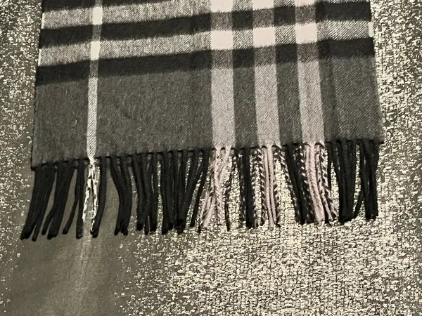 Burberry 100% Cashmere Grey/Black Classic Check Plaid Fringe Unisex Scarf - Image 5