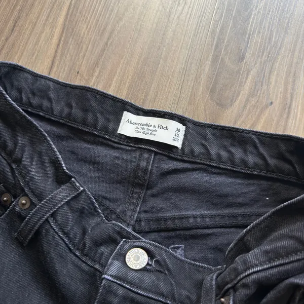Abercrombie Straight High-Rise Jeans - Image 2