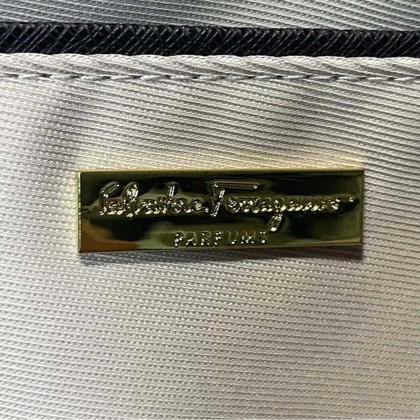 Salvatore Ferragamo Saudia‎ Ivory Travel Cosmetic Bag - Image 3
