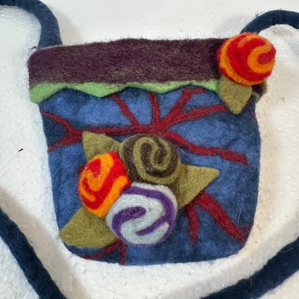 Handmade Wool Coin Purse Handbag Made in Nepal Small Zip Top Blue Purple Flower - Image 2