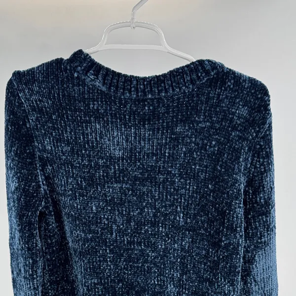 Orvis Women's Deep Blue Crew Neck chenille Sweater L soft winter cozy outdoors - Image 4