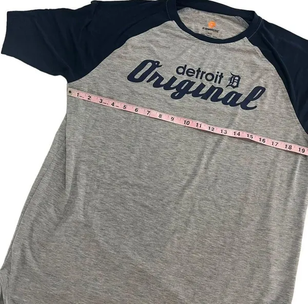 Detroit D Original Baseball Tee Size Large Gray - Image 4
