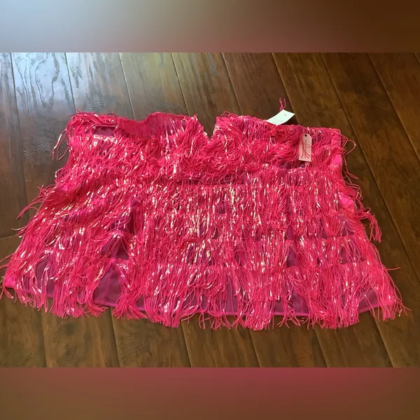 Dressy sequined fringe top NWT 💖💖💖 - Image 7