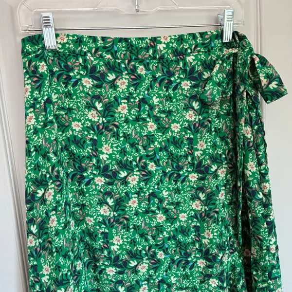 Lulus Green Floral Wrap Skirt Ruffle‎ High-Low Midi DE287B Womens Medium - Image 4