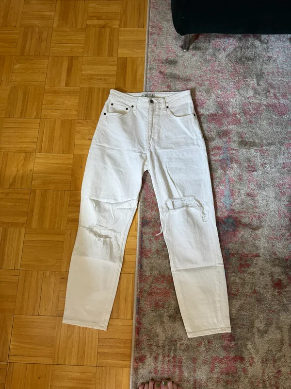 Abercrombie White Jeans - Image 4