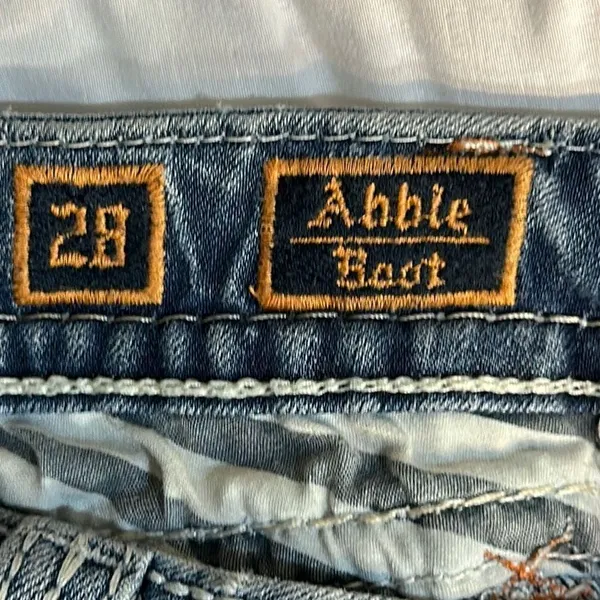 Rock Revival Jeans Abbie Bootcut Size 28. Inseam 33 inches - Image 10