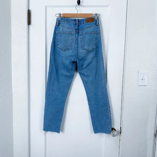 BDG | High Rise Raw Ankle Cropped Dillon Blue Jeans Size 26W - Image 4