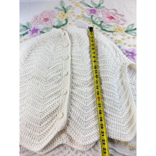 Vintage Handmade Crochet Poncho Capelet Cream Ivory Chevron Button Front Wrap - Image 6