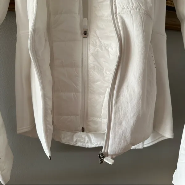 Lululemon Another Mile Puffer Hooded Jacket White Size 4 NWT - Image 10