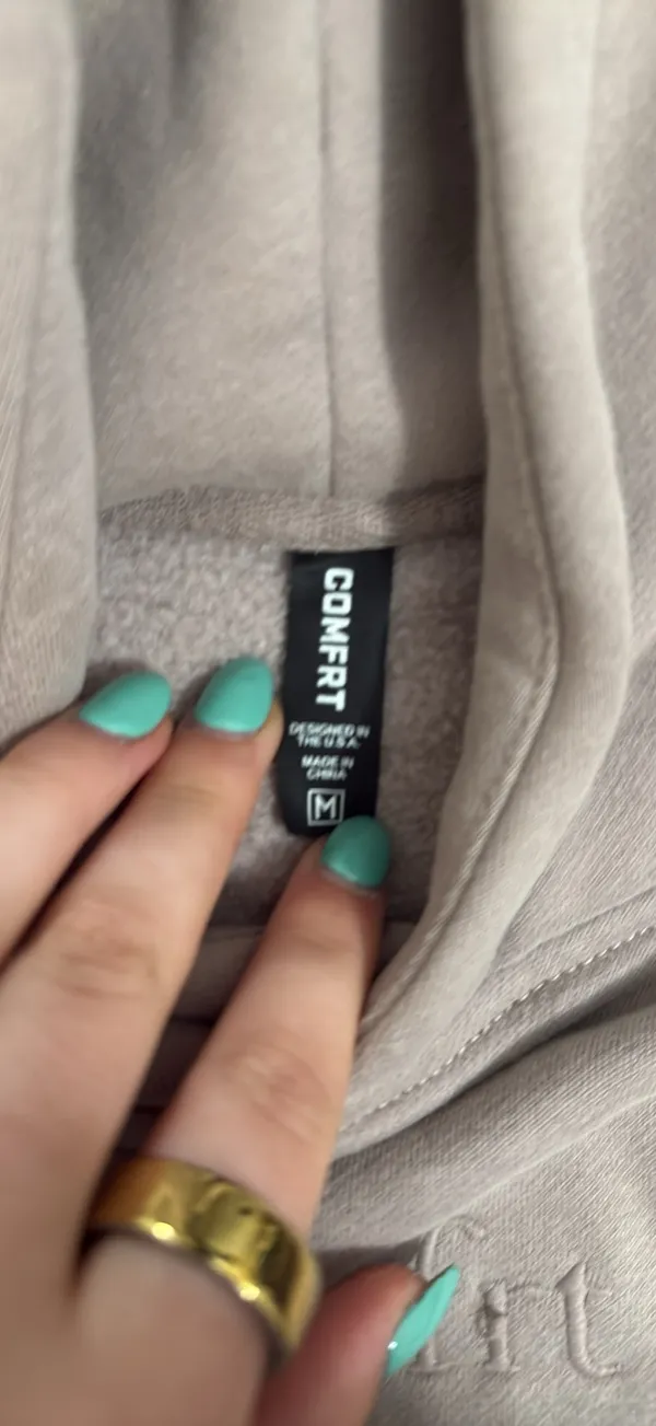 Women’s Comfrt Hoodie - Image 3