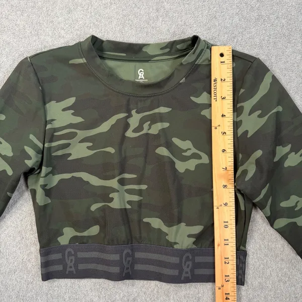 GOOD AMERICAN The Icon Crop Top Camo Size 1 (Small) Green Logo Activewear - Image 3