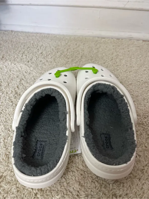 CROCS Classic Clog in White with Gray Lining - Image 5