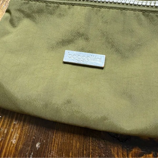 Baggallini Green‎ Crossbody Purse - Image 4