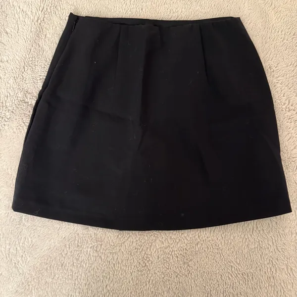 Abercrombie Black Asymmetrical Skort - Image 4
