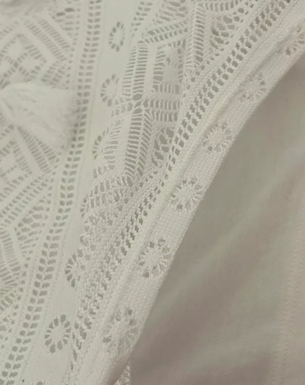 No Boundaries white lace low rise shorts - Image 3