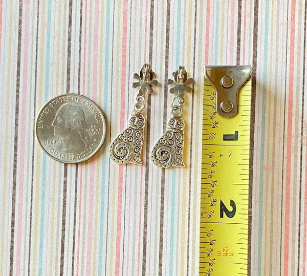 antique silver tone cute boho cat stainless steel flower earrings🌸simple yet cute🐈💙 - Image 4