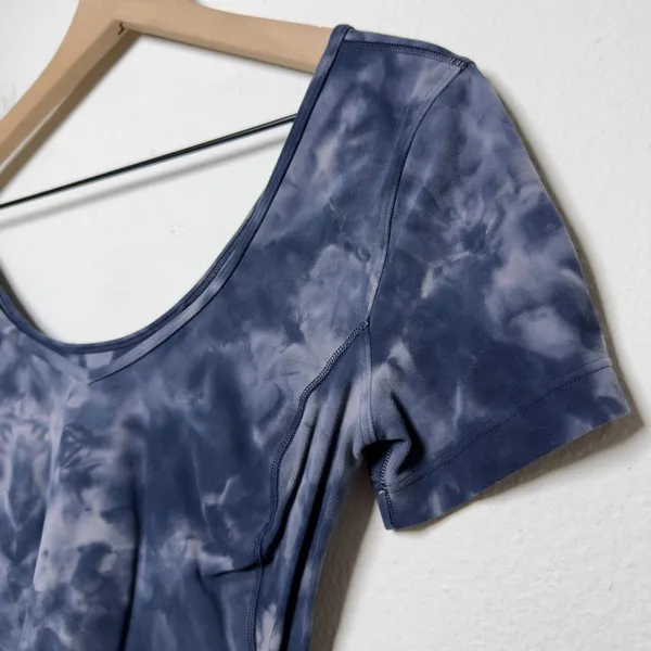 Lululemon Women Align Tee Top 4 Diamond Dye Lunar Rock True Navy Cropped T-Shirt - Image 4