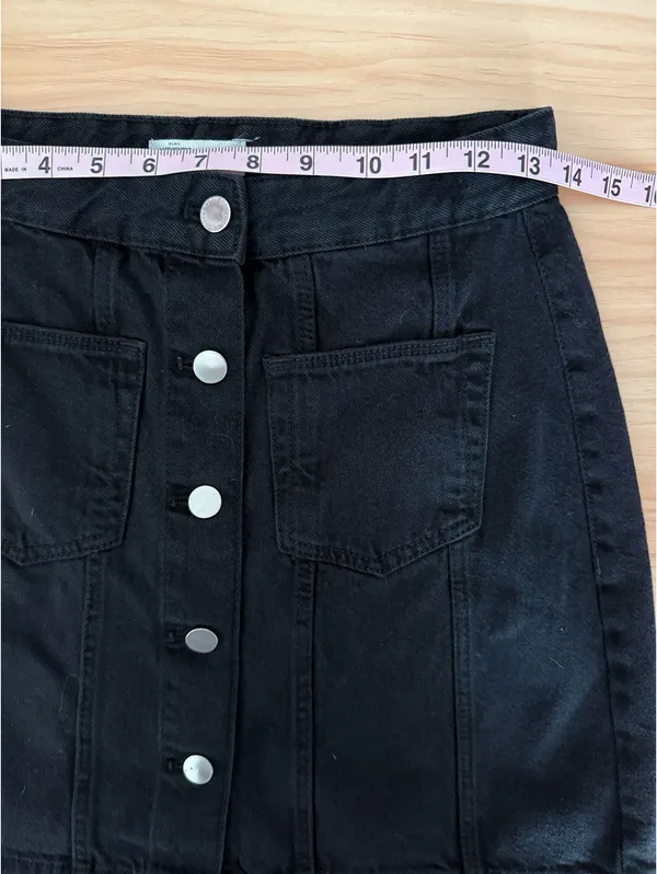 Zara Black Denim Mini High Waist Mini Skirt. Size Medium - Image 4