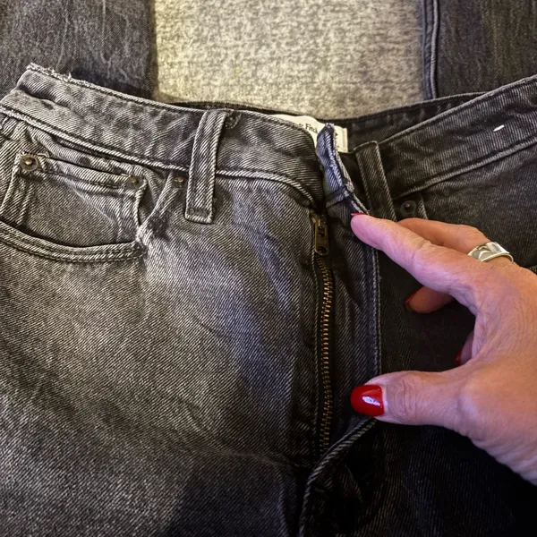 Abercrombie & Fitch Curve Love The Skinny High Rise Jean washed black Size 26/2R - Image 9