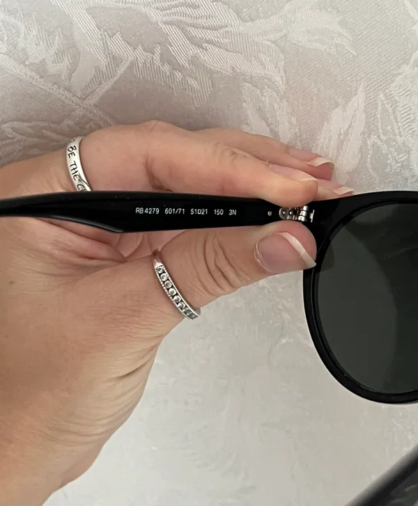 Ray-Ban Black Round Sunglasses - Image 7