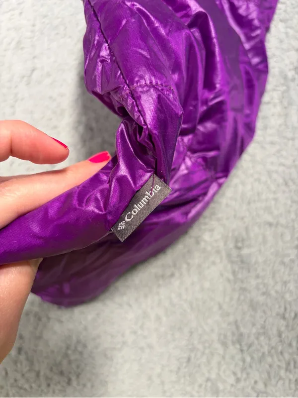 Columbia Women's Shiny Purple down Scarf O/S - Image 5