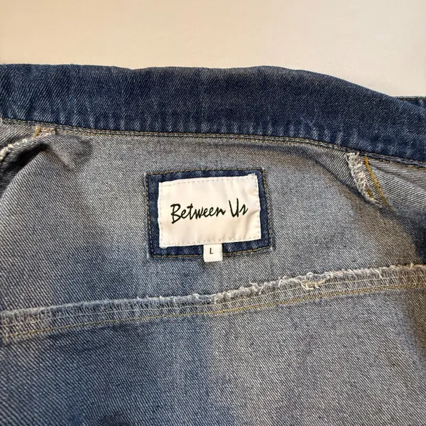 Between Us Womens Medium Wash Denim Jacket Blue Cotton Button Front Size L - Image 7