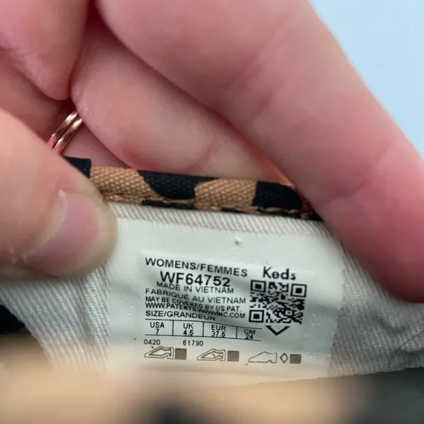 Keds women’s slip on print shoes‎ — size 7 - Image 7