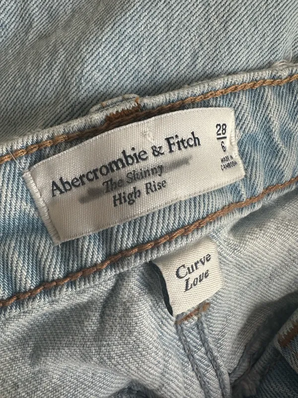 NEW Abercrombie & Fitch High Rise Light Blue Distressed Jeans Size 28 / 6 Curve - Image 6