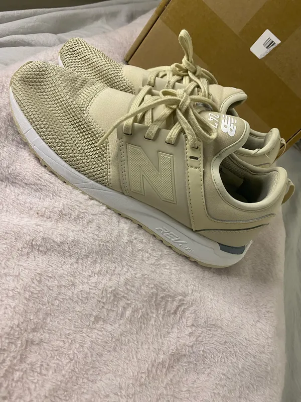 New Balance 247 Women's Classic Sport Shoes Tan Size 8.5 - Image 2