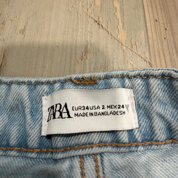 Zara Denim Bermuda Shorts Size 2 Light Wash High Waisted Raw Hem Distressed - Image 2