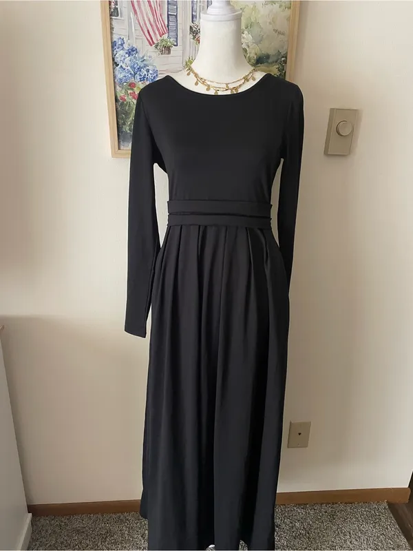 Halara Scoop Neck Long Sleeve Flare Maxi Casual Dress with Pockets New - Image 3