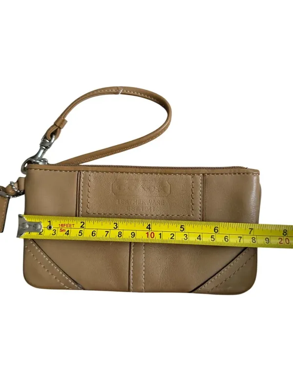 COACH Vintage Tan Beige Leather Wristlet Clutch - Image 3