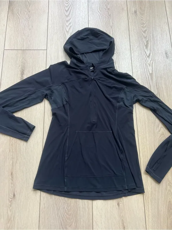 Lululemon Runbeam Hoodie in Black Athletic Long Sleeve Shirt Size 12 - Image 12