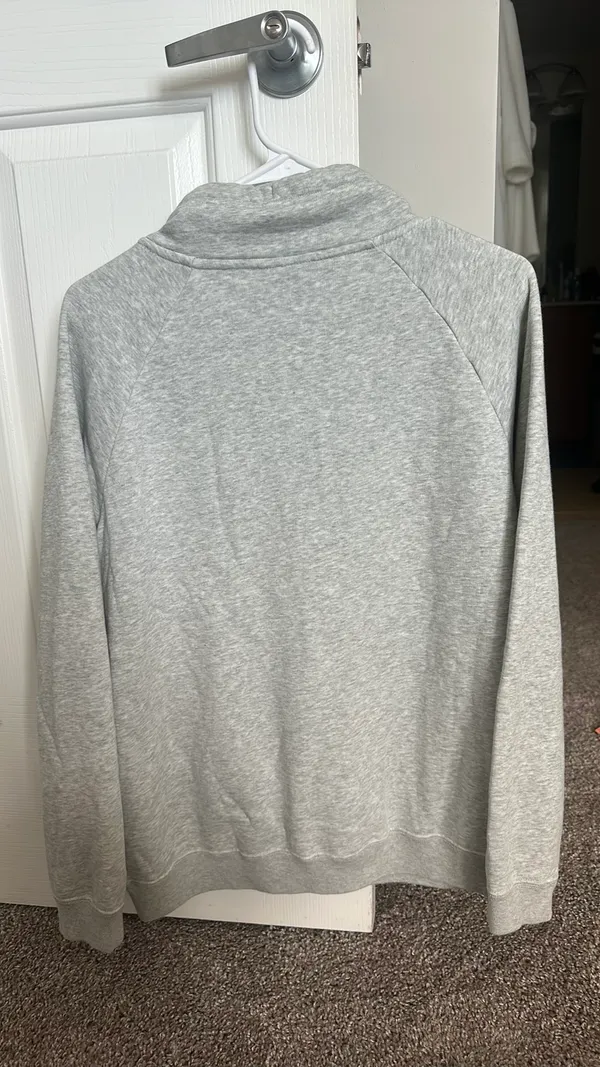 Oversized Nike Pullover Sweatshirt - Image 3