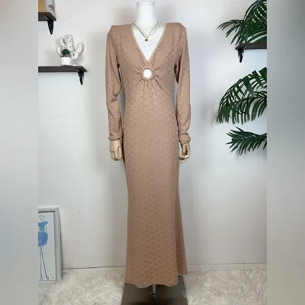 Elliatt Bajan Knit Pullover Maxi Dress Nude Size Small NWT - Image 6