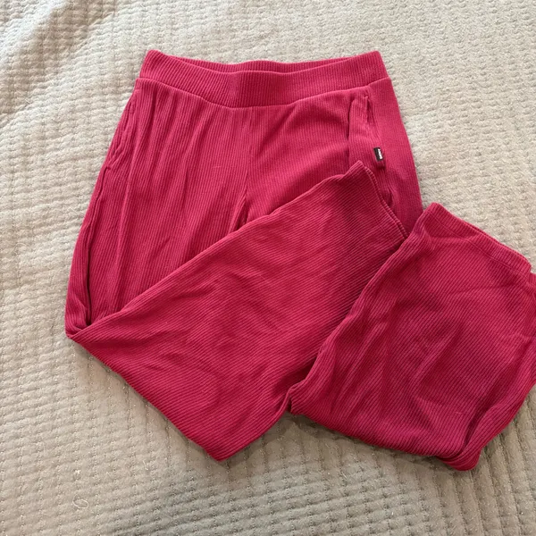 Burgundy DKNY Lounge Set  - Image 2